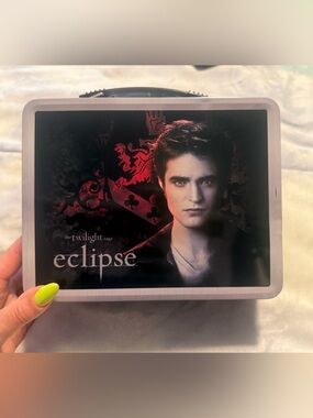Eclipse Brand Black and Red Twilight Saga Character Lunchbox w/thermos
